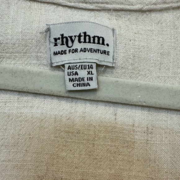 Rhythm. Cream linen romper with buttons and adjustable waste size XL like new - Picture 3 of 5